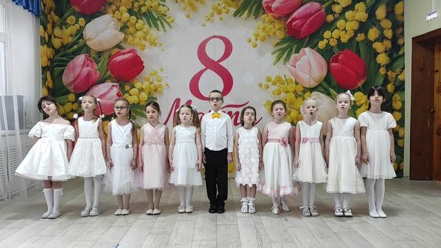 Самая нежная песня "Мама"
слова С. Коновской, музыка Э. Назаровой.