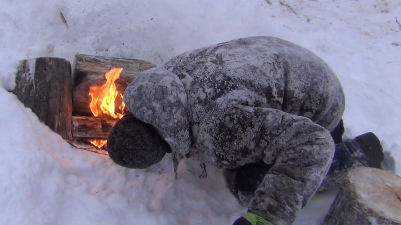 Тайга КОСТЕР в зимней ТАЙГЕ Рыбалка Охота Таежник МАКСИМ разводит Костер 5 марта 2026 Сухой пит