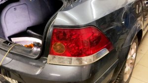 Замена ламп заднего фонаря Opel Astra H