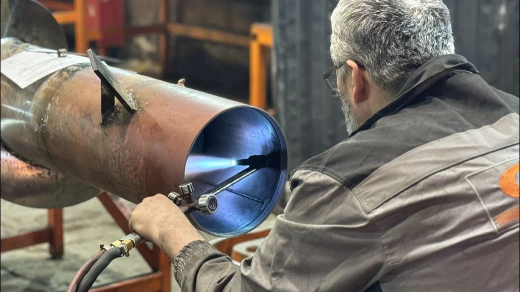 Замена хвостовика дозирующего шнека для фанерного производства