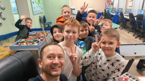 Робот, бабушка и я