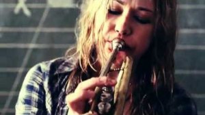 Quest Pistols - с неба до земли достаю солнце лучи. я рядом Клип