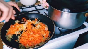 ГОТОВЛЮ ОБЕД С ВАМИ И БОЛТАЮ..