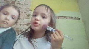 у Аси макияж 3