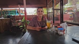 Едем в кафе с Мариной. Арамболь. Гоа. Индия.