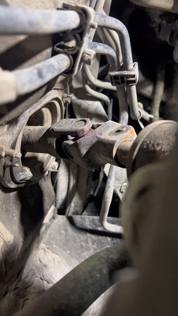 Камри 50 2.5/Люфт в крестовине промежуточного рулевого вала.