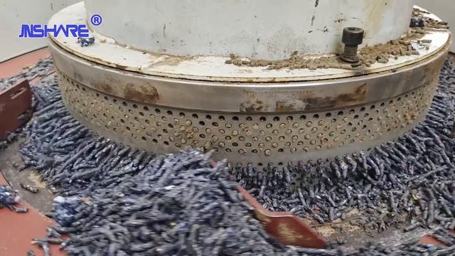 Это тестовый запуск гранулирования отходов ткани.