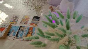 Думает ли он о тебе ❓Почему молчит❓🔮