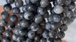 Ларвикит цельный, гладкие шары