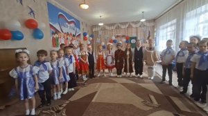 "У моей России длинные косички"