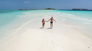 Бежим по косе в океане!Мальдивы!