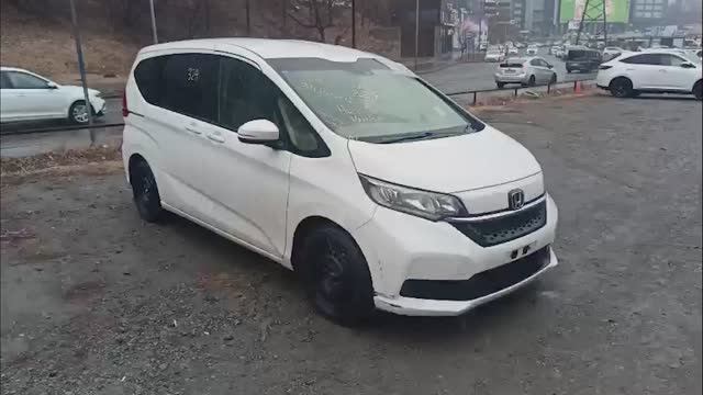 Забрали Honda Freed из таможни