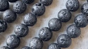 "Лава" вулканическая порода природного происхождения, цвет чёрный