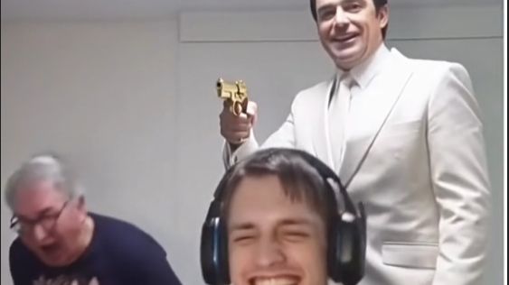 Типыч и человек с золотым пистолетом. Часть 2