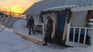 Заготавливаем доски.