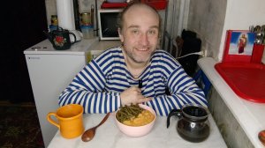 обед с 🐈. не даёт молиться. уныние и депрессия. мукбанг. обжор. еда на камеру. диета. шизофрения.