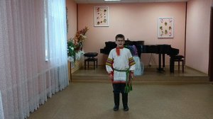 Колядка Рязанской области "Авсень, авсень"
Шуточная "Поехал наш батюшка на базар"