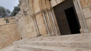 Наши цветы мамочке Богородице в Её святую Усыпальницу