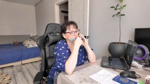 Позвонили, чтобы уговорить ходить на пилатес на моих условиях.