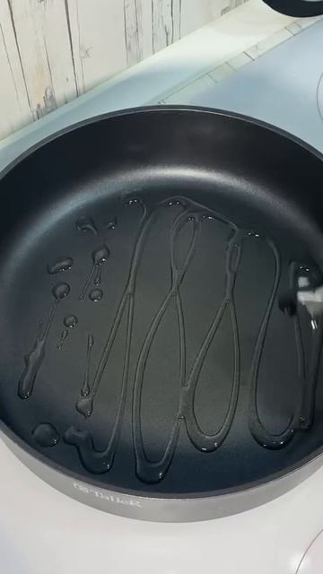 🥧✨ Хрустящий слоеный пирог с сочной курочкой, грибами в сливочном соусе и нежной рикоттой 🧀🧅🧄