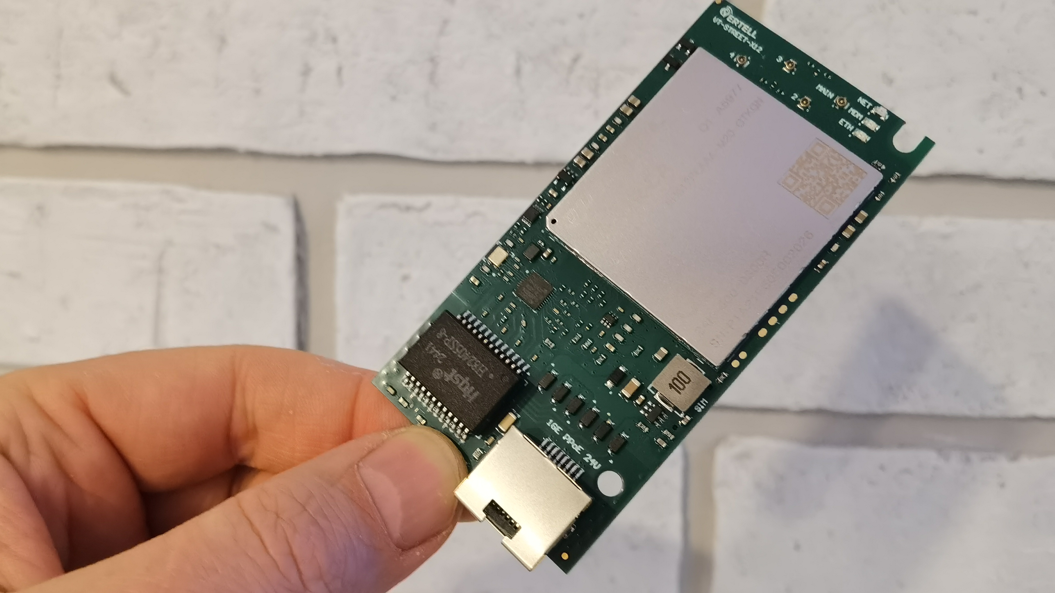 Отключение интернета больше не страшно. Супер устройство!