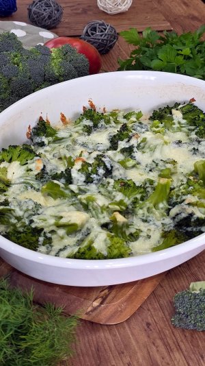 Брокколи, запечённая с сыром в духовке