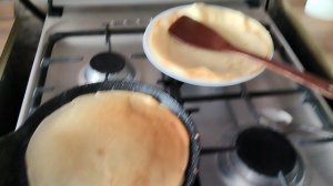 Завтрак, фиалочки и блинная сковорода из Галамарт.