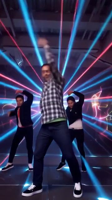 только танцы это плохой человек