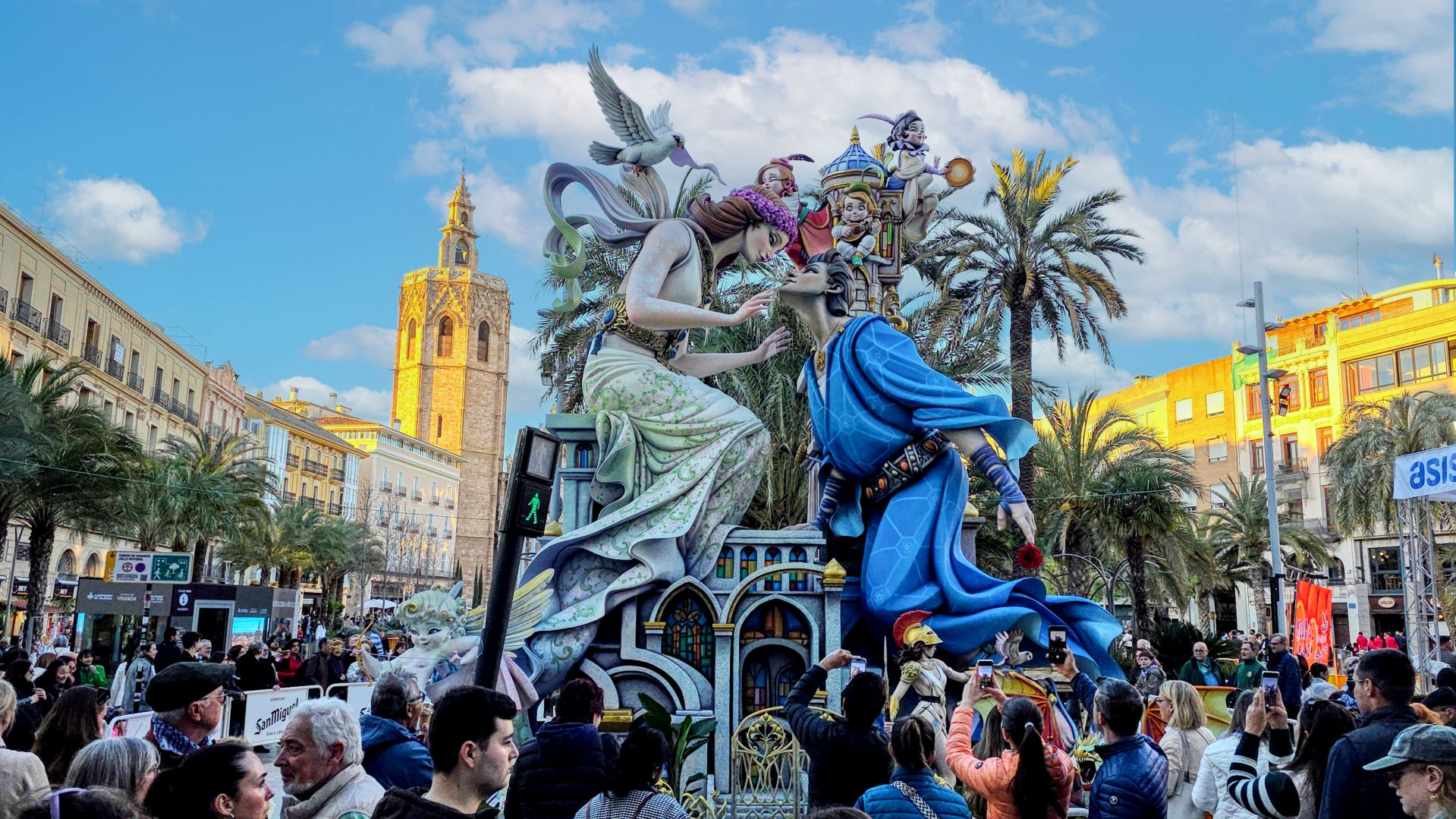 Праздник Фальяс в Валенсии