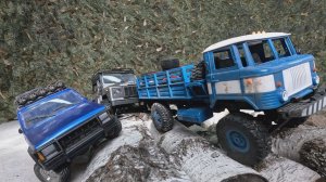 Испытания радиоуправляемых моделей машин по большим брёвнам