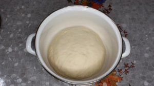 Расстегаи с горбушей и брюшками сёмги. Уха. Ну очень вкусно.