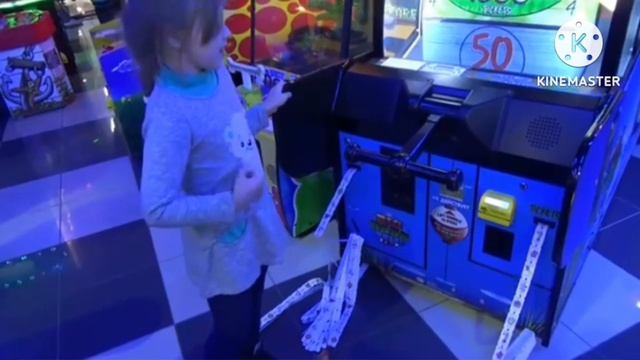 ВЛОГ .Выигрыш 1000 билетов в Мегалэнде! Сорвали ДЖЕК- ПОТ VLOG! Winning 1000 tickets in Megalend смотреть онлайн