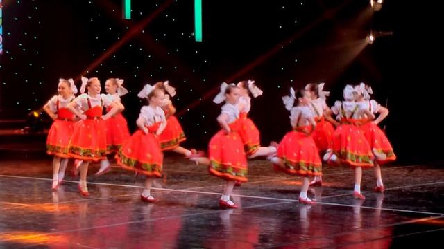 Русский танец "Шкатулочка" - Младший состав ансамбля народного танца "Кружева"