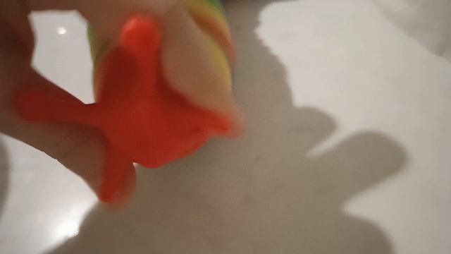 показываю слизня.