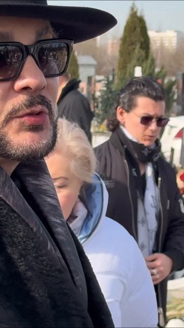 Мне часто стало сниться мама … Филипп Киркоров на могиле отца / 18.03.2026 Троекуровское кладбище