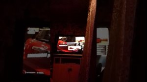 как папа играет в гонки на приставке