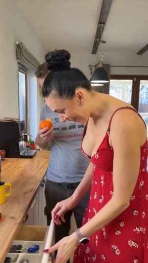 Аннет так проголодалась....😁