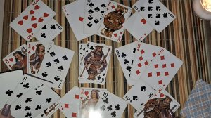 Что у него ♣️с♦️ другой?