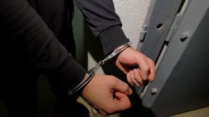 ХРАНИЛ ЗАПРЕЩЁНКУ