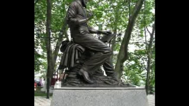 Памятник художнику А. А. Киселеву в Туапсе