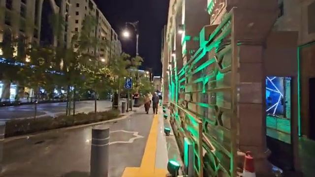 Ночная жизнь в городе Медина