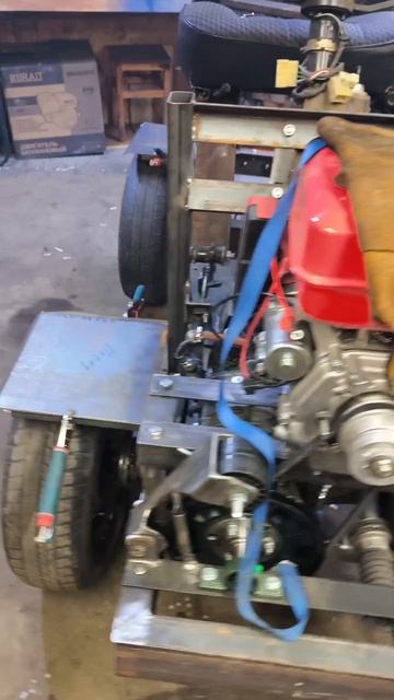 начало облицовки трактора