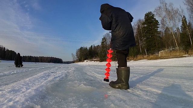 Пластиковый ледобур