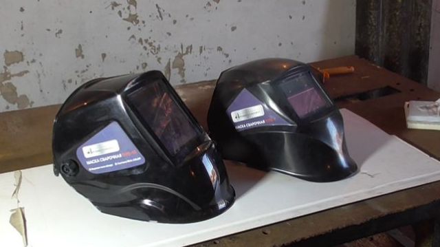 Как правильно собрать сварочную маску хамелеон после покупки