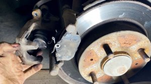 Замена задних тормозных накладок митсубиси харизма