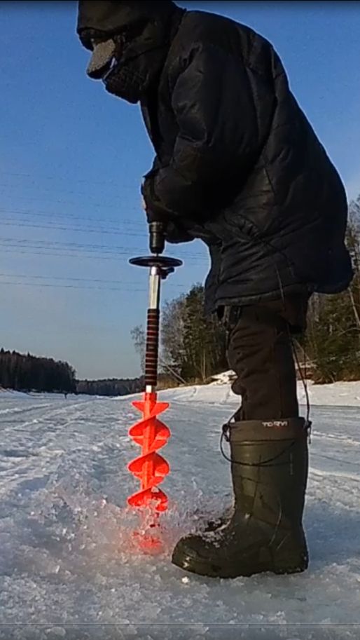 Пластиковый ледобур