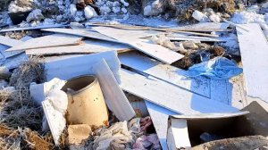 Находки на Свалке, и сделал Полки под вещи.