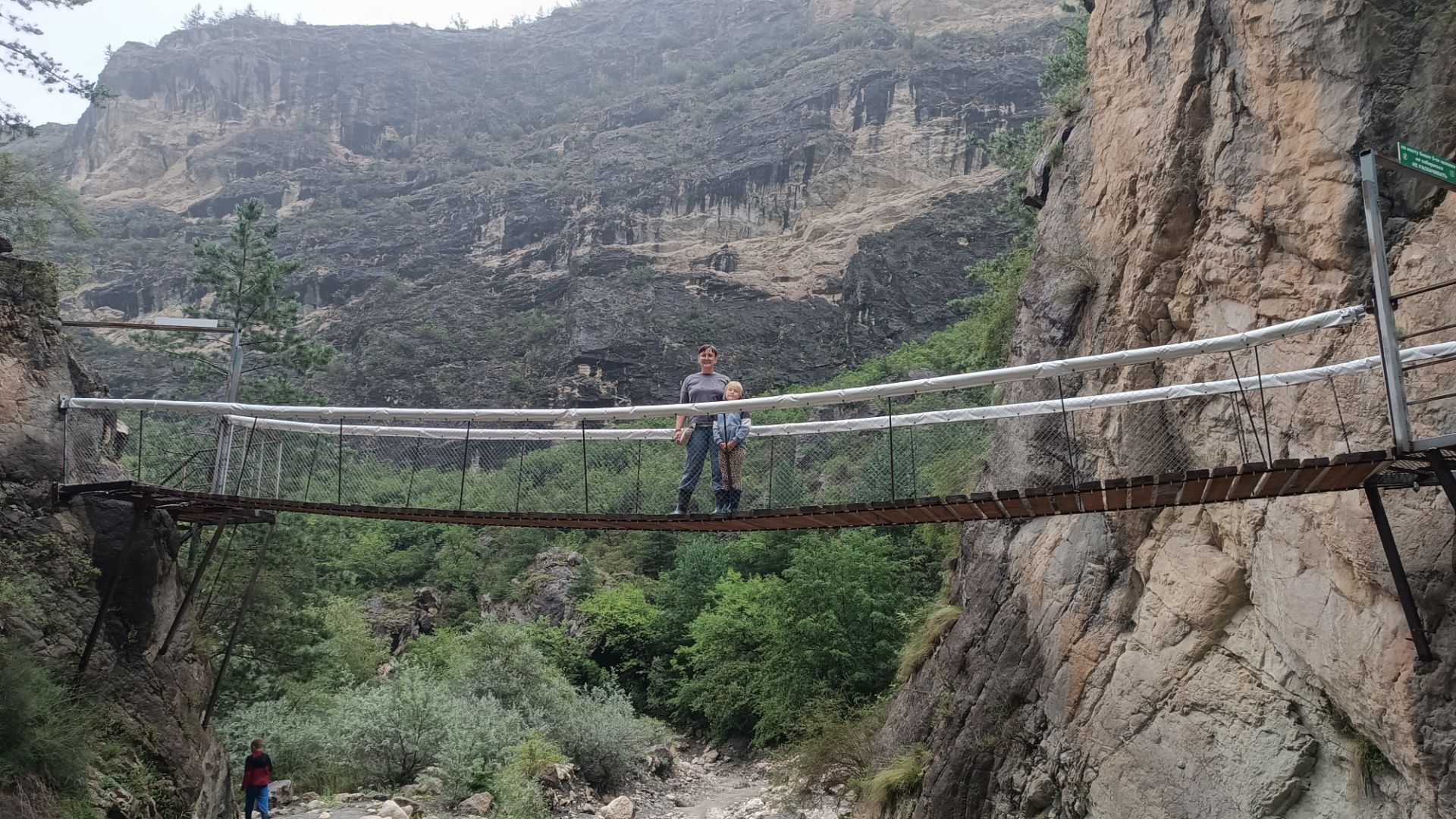 10. Дагестан 2025. День 12 Карадахская теснина, водопад Тобот и многое другое.