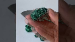 Малахит плисовый (мстр.Конго) коллекционный камень