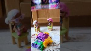 распаковываем новую куклу лол! спасибо близняшки.🎀 😱🤭😜